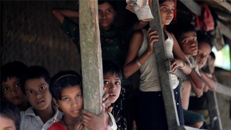 Rohingya Muslims flee Myanmar crackdown to Bangladesh
