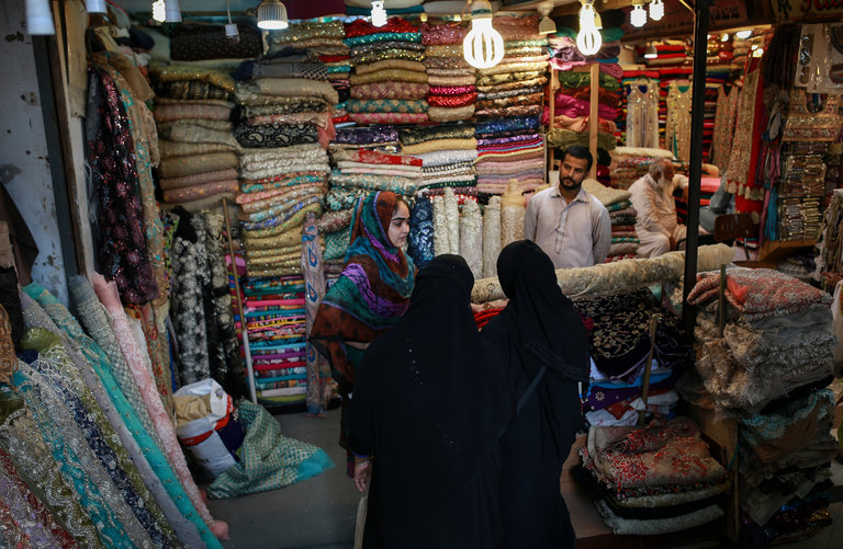 Pakistan City’s Affluent Women Bring Islam Into Their Lives and Lifestyles
