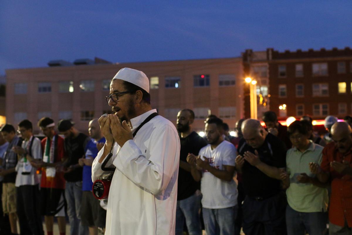 Hundreds in St. Louis march for Muslims' 'right to worship' in Jerusalem