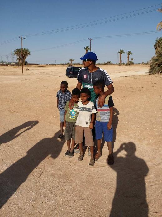 The real-life 'Forrest Gump' running across Libya for peace