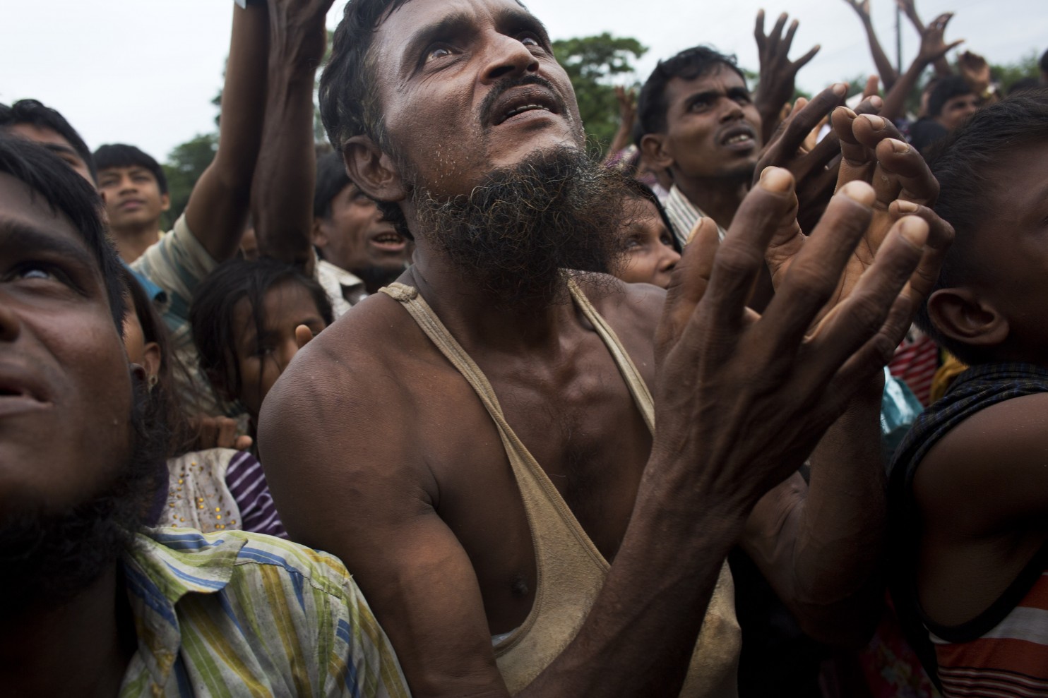 ‘Textbook example of ethnic cleansing’: 370,000 Rohingyas flood Bangladesh as crisis worsens