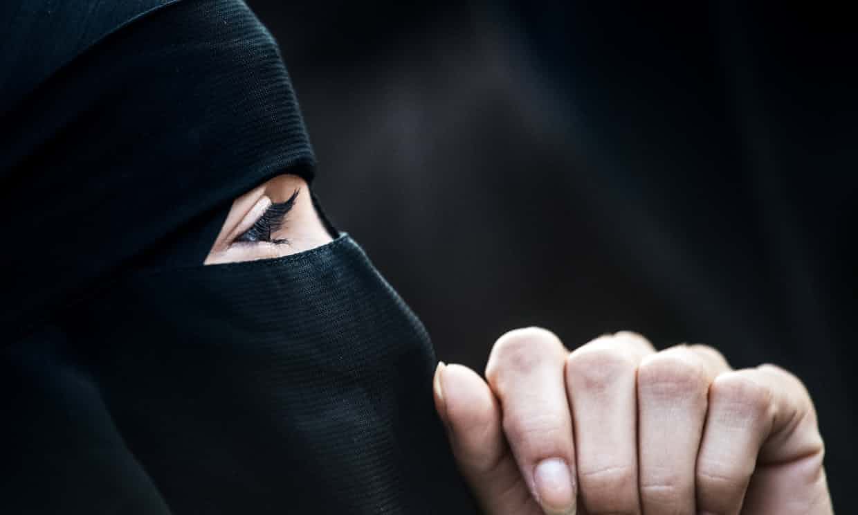 Quebec Passes Law Banning Facial Coverings in Public