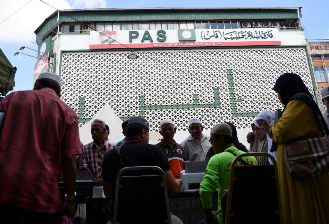 Islamic Party Aims to Hold the Key In Malaysia's Election