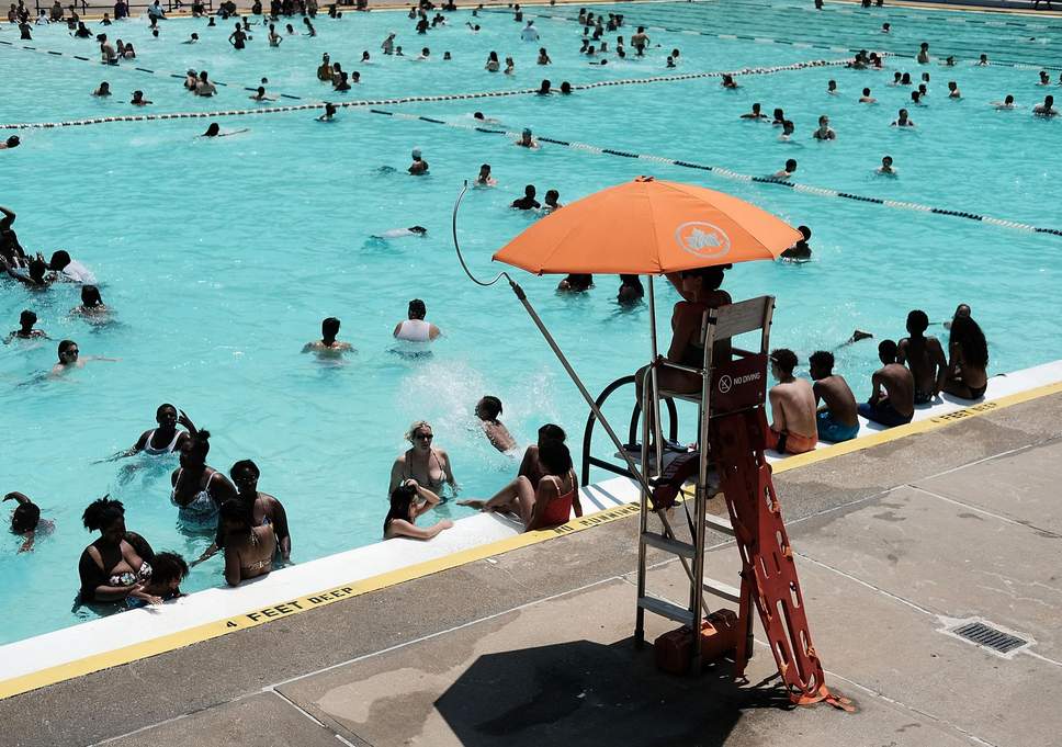 US Mayor Apologies After Muslim Children Kicked Out of Swimming Pool Over Religious Dress