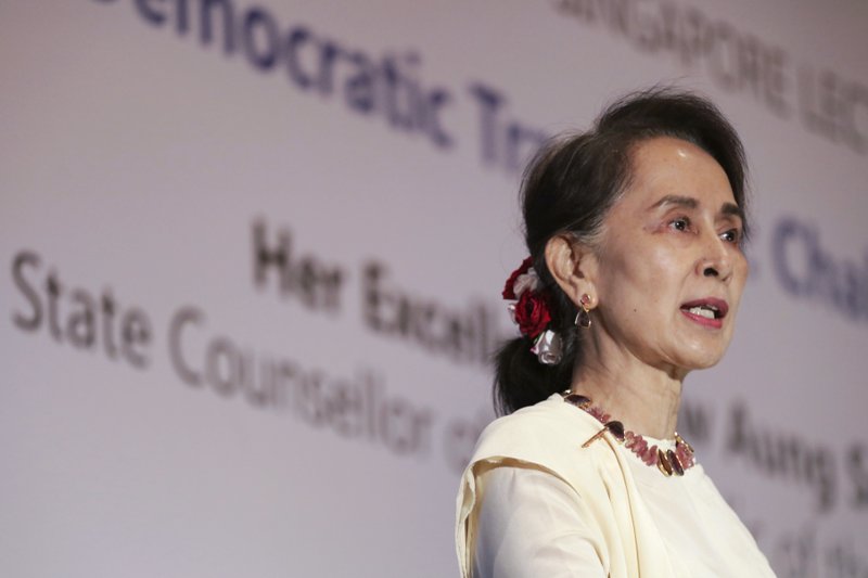 Aung San Suu Kyi defends policies toward Rohingya Muslims