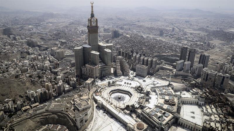 Saudi 'Detains' Mecca Imam Who 'Challenged Mixed Gatherings'