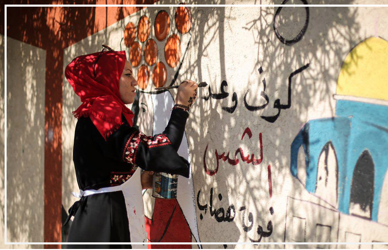 Gaza’s Aspiring Female Artists Drop Paint Brushes for Solid Jobs