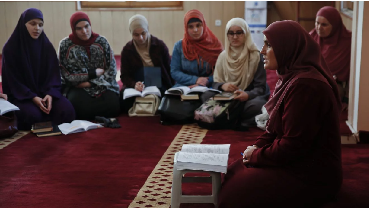  Muslim preachers help Kosovo women learn, win their rights