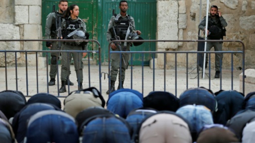 Israel shuts Jerusalem holy site after unrest