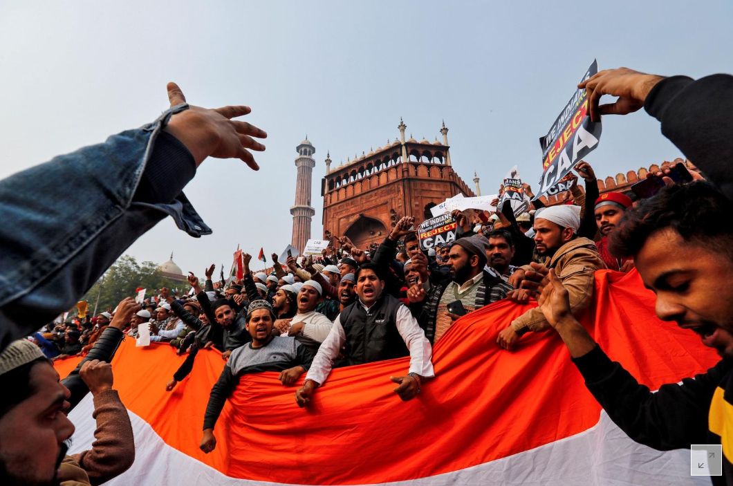 Indian Muslims Wave National Flag to Show Protest is Not Anti-India