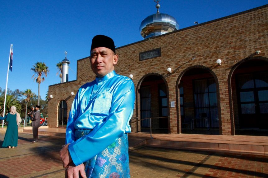 Ramadan Fast Ends for Muslims, but Coronavirus Limits Celebrations