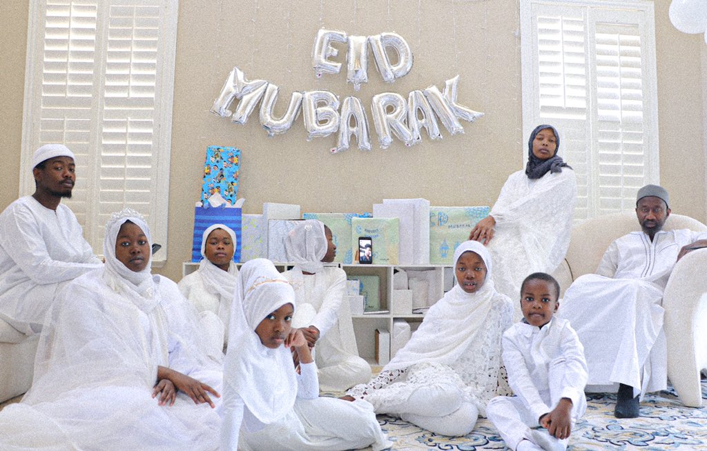 For The Fourth Year Running, Black Muslims Are Sharing Photos Of Themselves Celebrating Eid With #BlackoutEid 